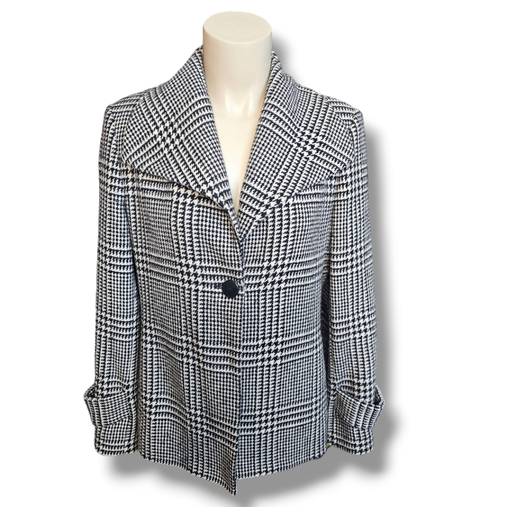 Anne Klein Houndstooth 100% Wool Coat. Medium